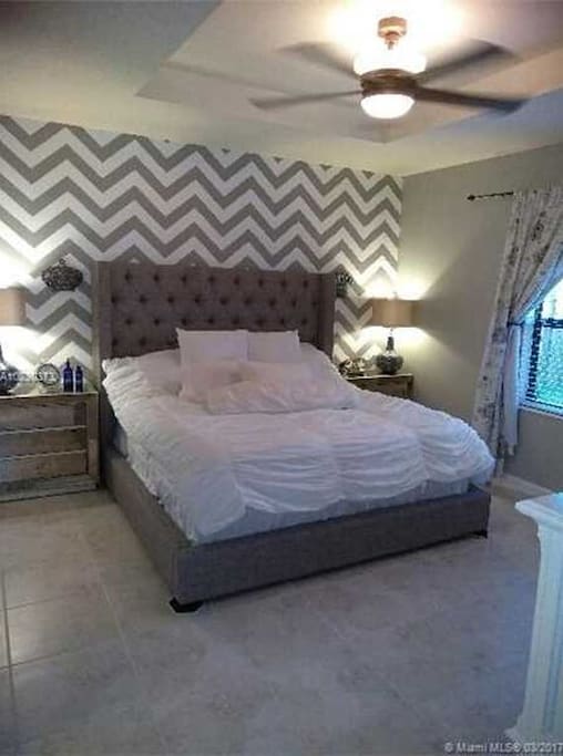 King size bed, room #1