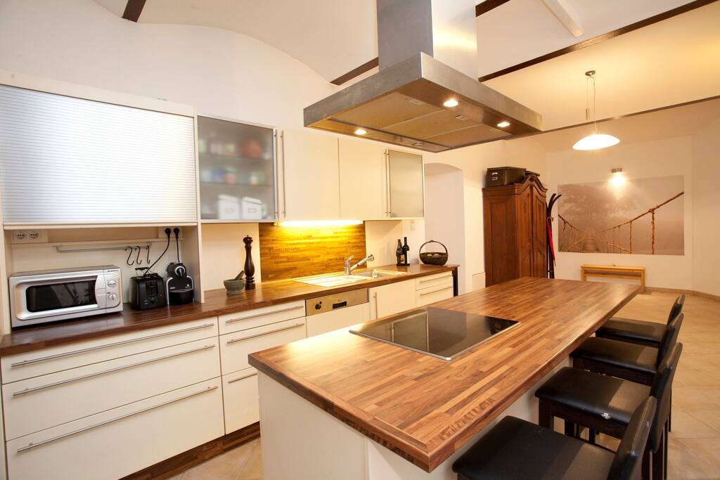 Commercial Grade Kitchen Amenities