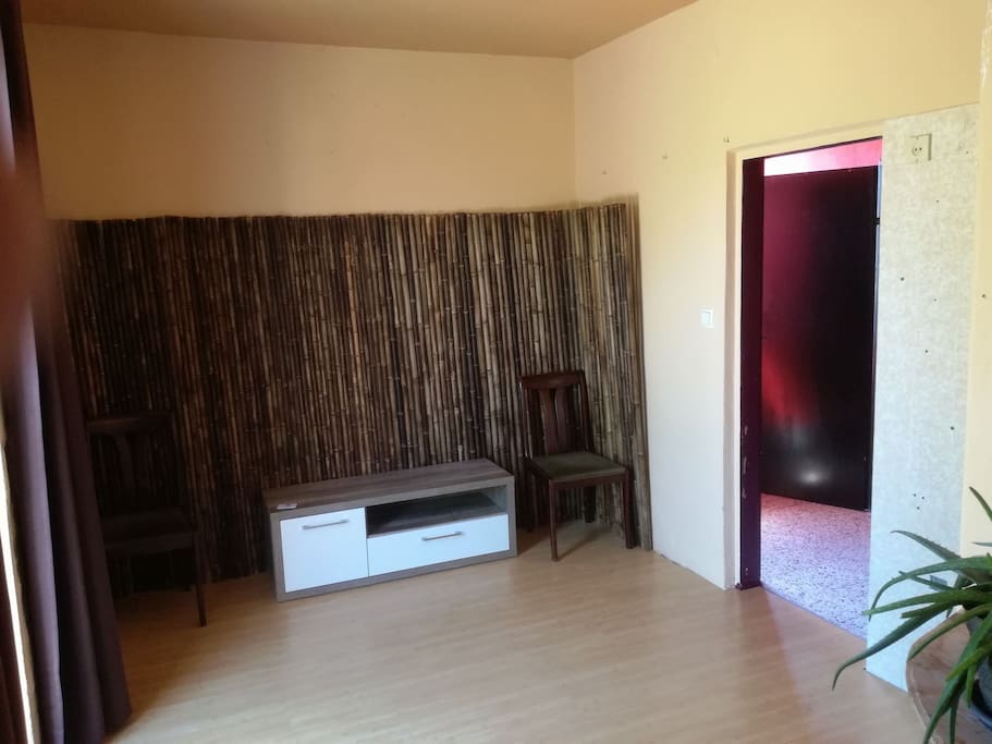 Schlafzimmer 1, two more mats possible
