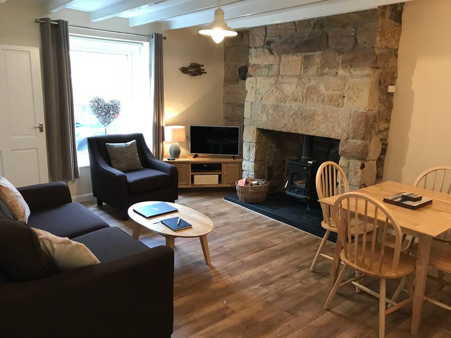 Cosy and comfortable lounge with seating for 4 guests