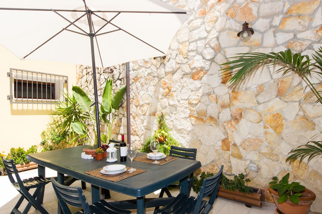 '''House Siracusa Centre"' Apartments for Rent in Syracuse, Sicily, Italy