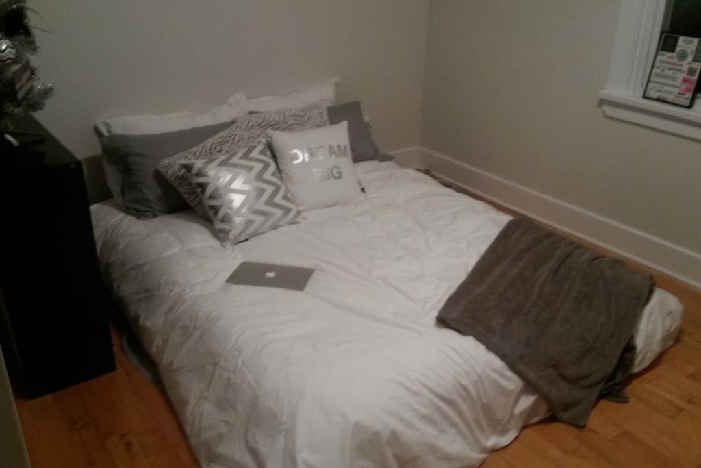 Second bedroom has a queen size air mattress presently.