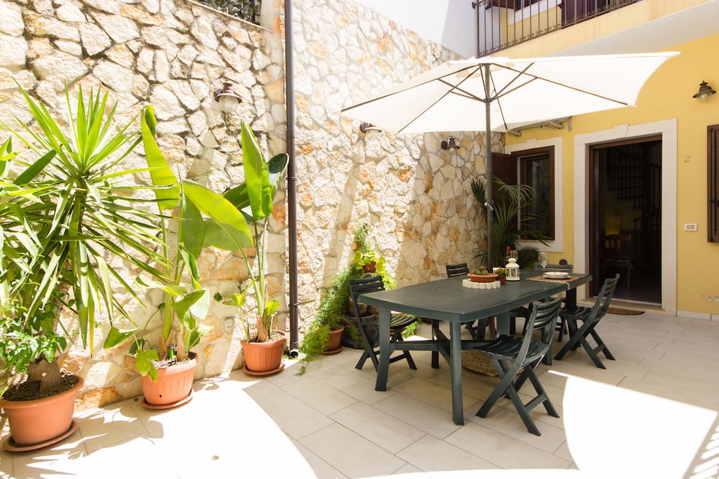 '''House Siracusa Centre"' Apartments for Rent in Syracuse, Sicily, Italy