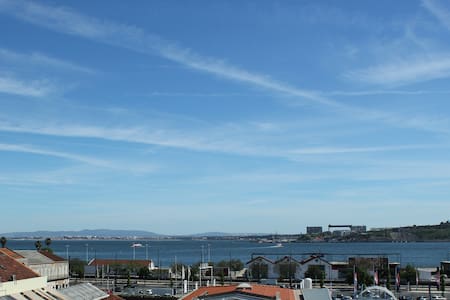 Studio with River View in Lisbon