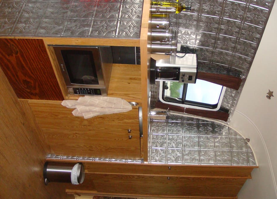 Kitchen area with amenities