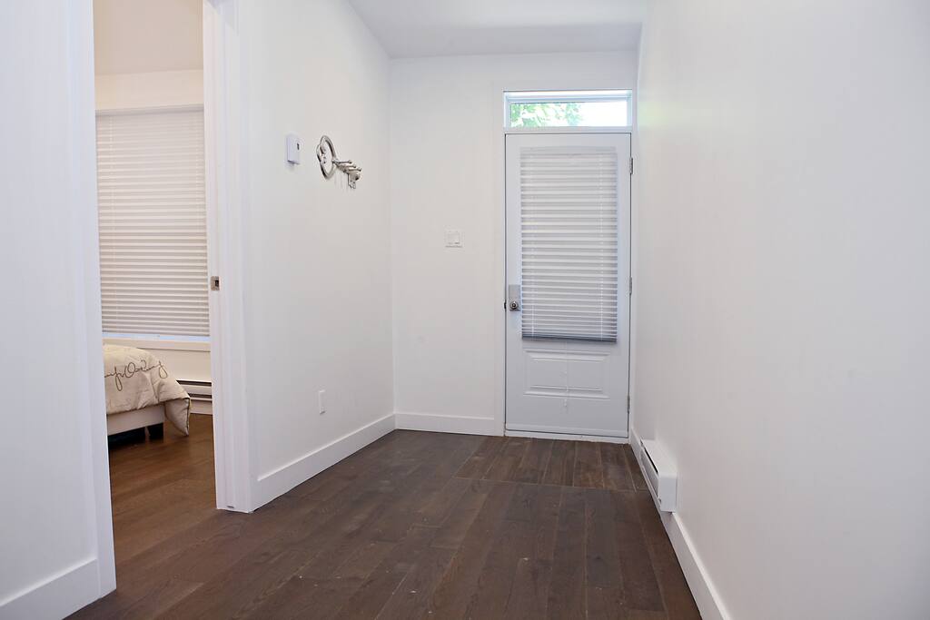 Private Entrance