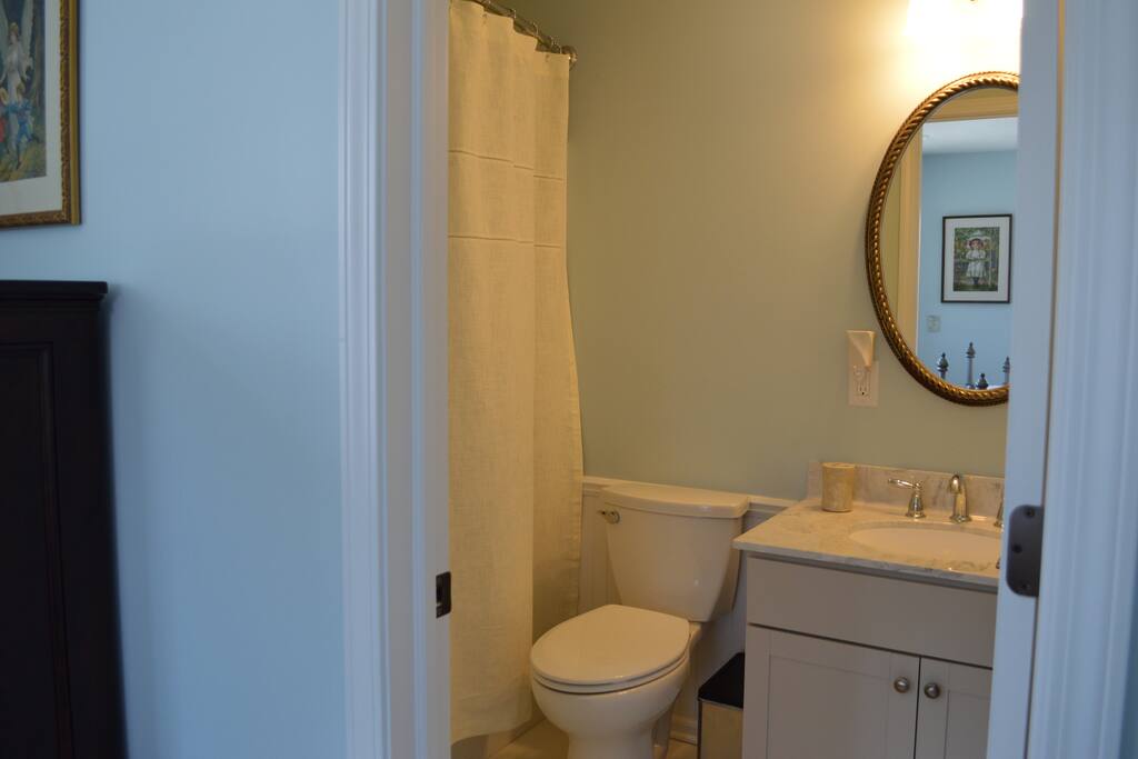 Gazebo room private bath