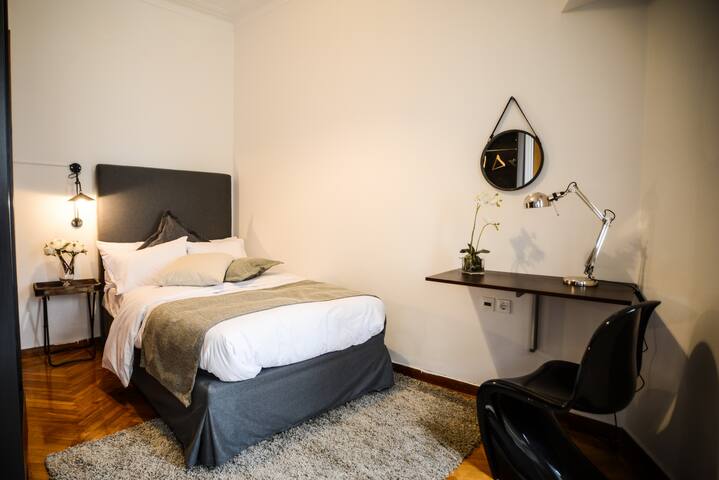 Deluxe Apt 3 – Center of Athens gallery image 5