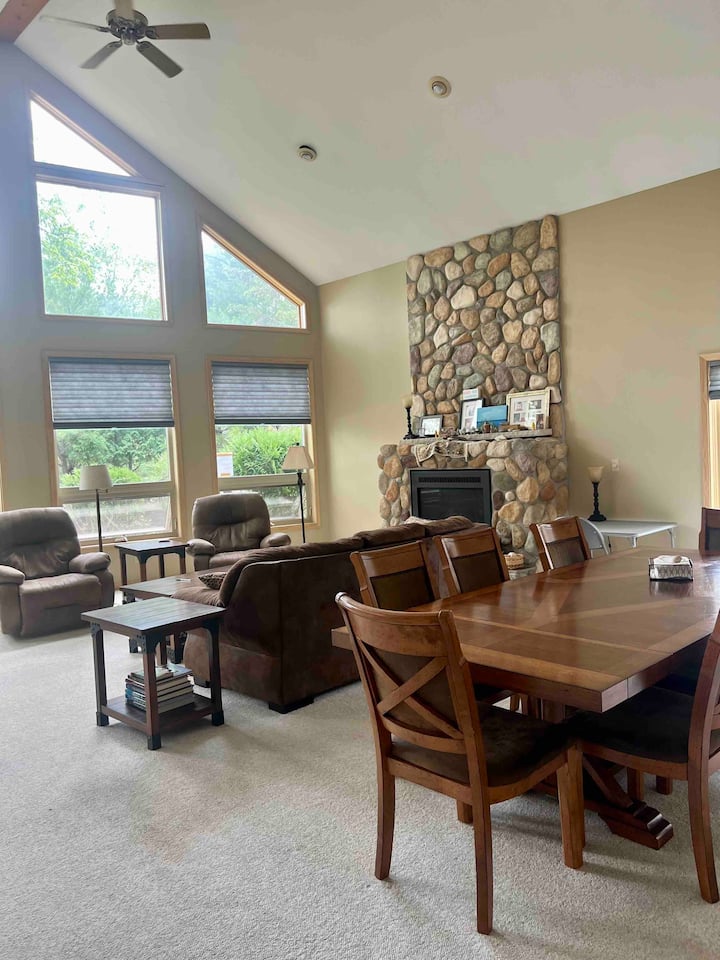 Cottage Between Two Lakes - Bear Lake, MI