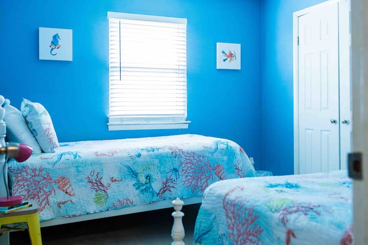 Room with 2 twin beds