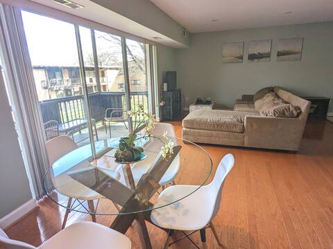 3 Bedroom/King-Master/Free-Parking