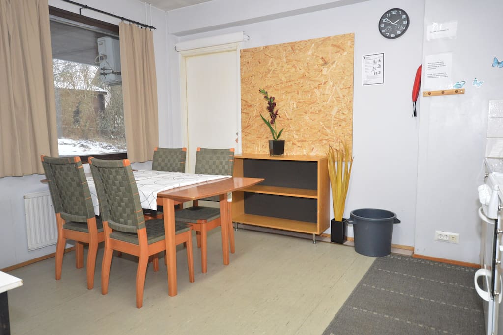 Yhteiskeittiö /kitchen in common use