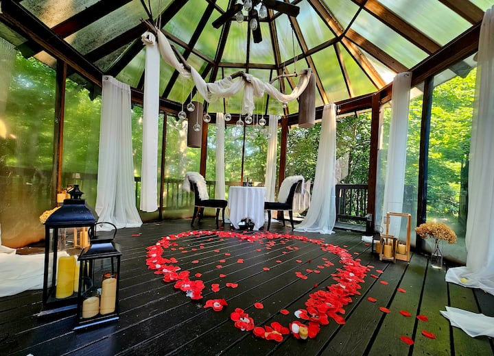 Wisconsin Treehouse Getaway! in Racine, Wisconsin, United States Airbnb