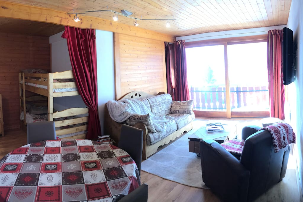 Living-room and bunk beds corner