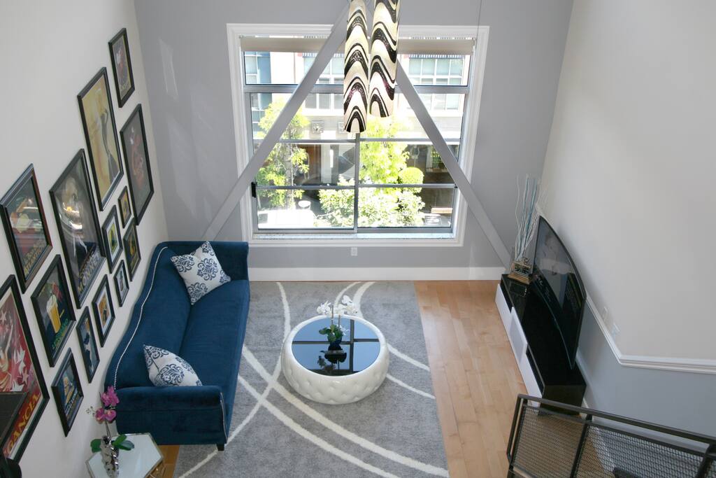 Perfect view of Santana Row right from your window yet high enough that it's quite.