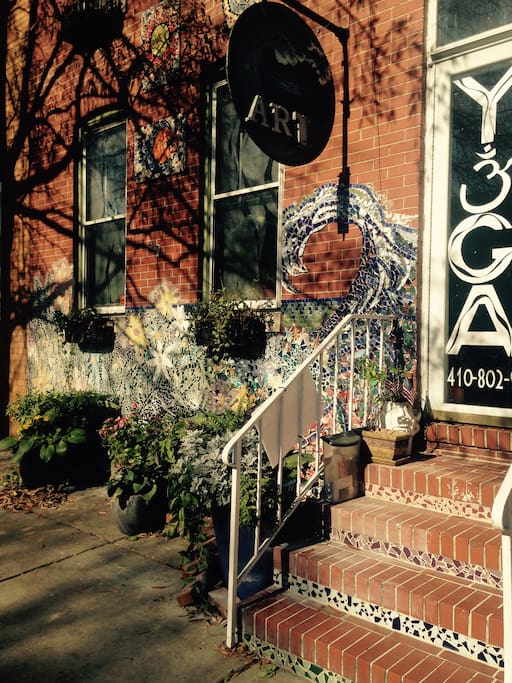 Live above my yoga/art studio!