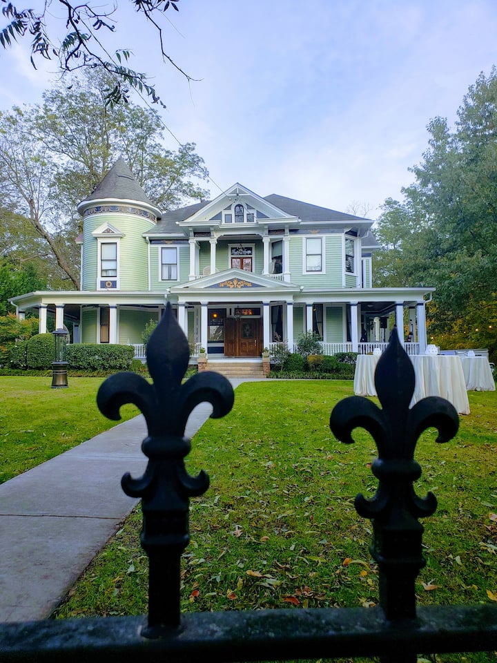 Historic Kirkwood Mansion The Howard House Houses for Rent in