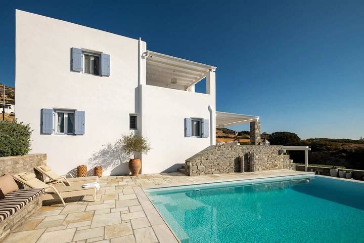 Villa Vitamin Sea with Pool and Panoramic Sea View gallery image 2