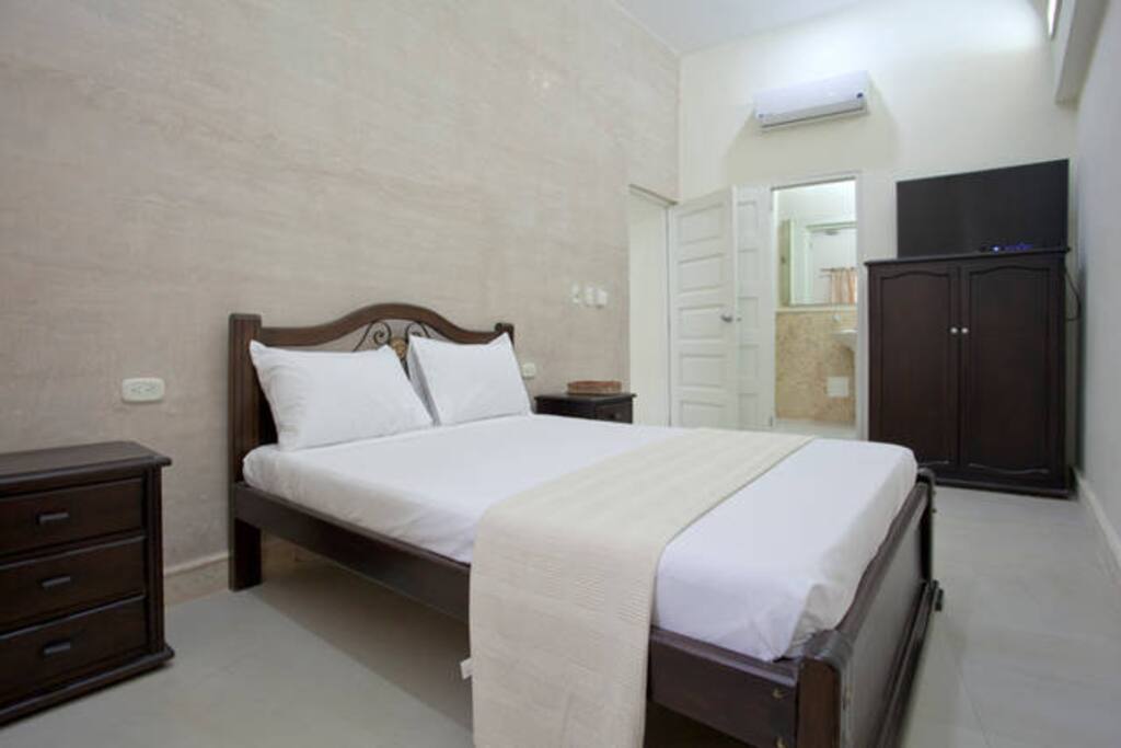 Main bedroom - with en-suite bathroom.