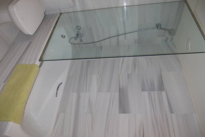 Luxury apart on the beach – America’s Cup gallery image 4