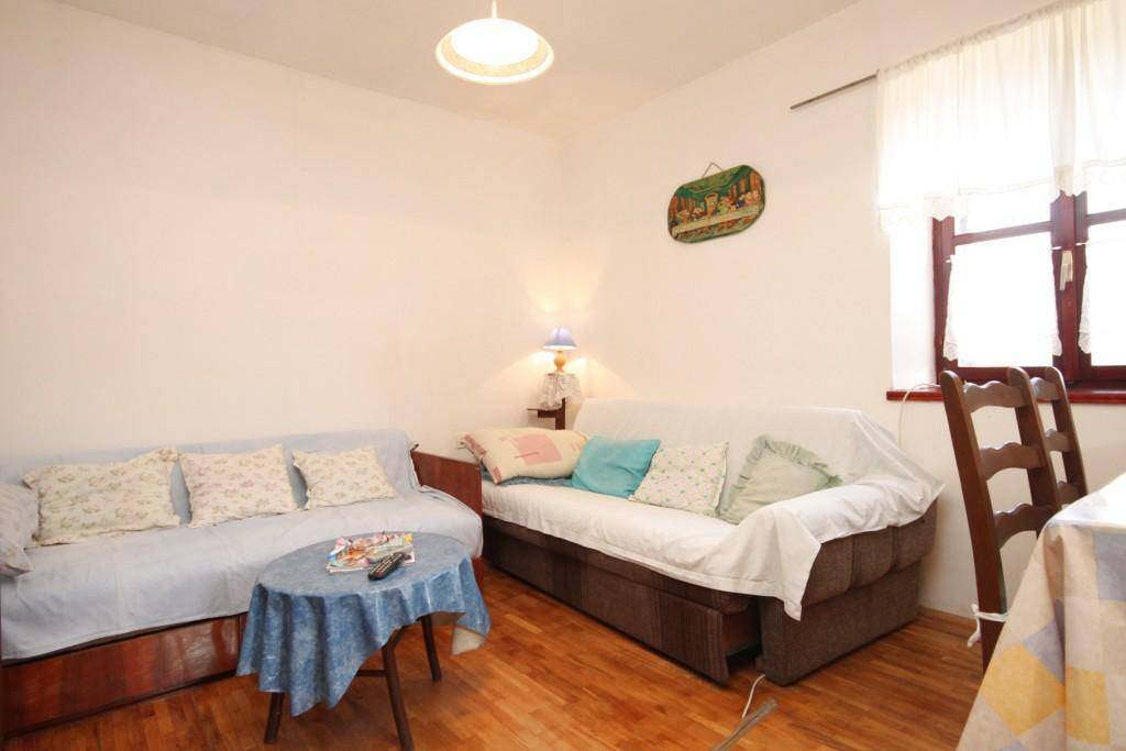 Living room, Surface: 9 m²