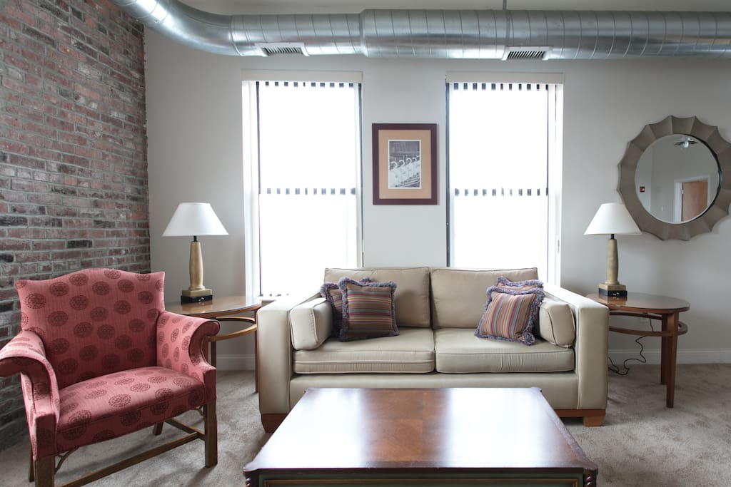 Living Room / Sofa Ben (Queen) 2 of 17