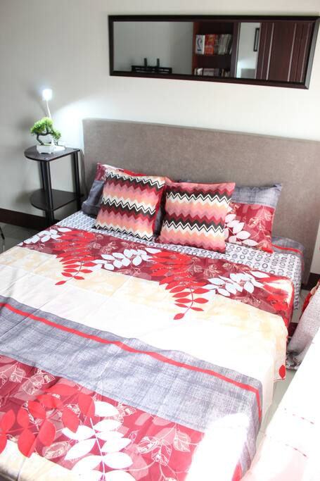 With a reading lamp shade for the readers during the night. (Bed sheet designs may vary)