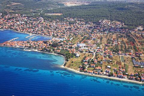 Top Airbnb: House by the sea in Općina Bibinje