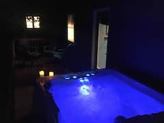 Sea+to+Sound%2BHottub%2BGas+Grill%2BBikes%2BSurfboards