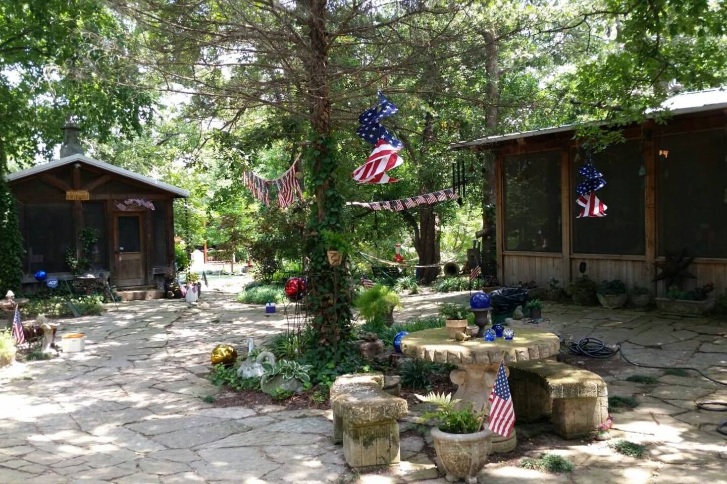 Flint Creek Cabin On The Bluff Cabins For Rent In Colcord