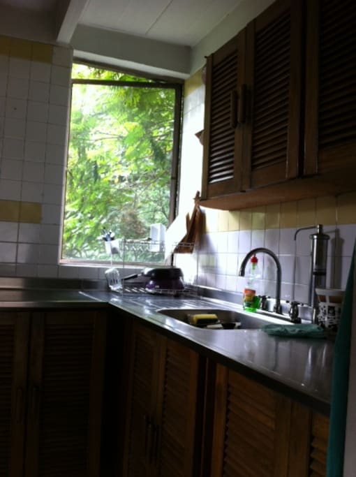 cocina amplia y completa