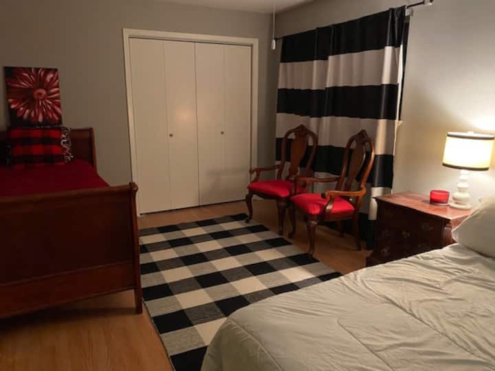 Საძინებელი 3, King & Twin