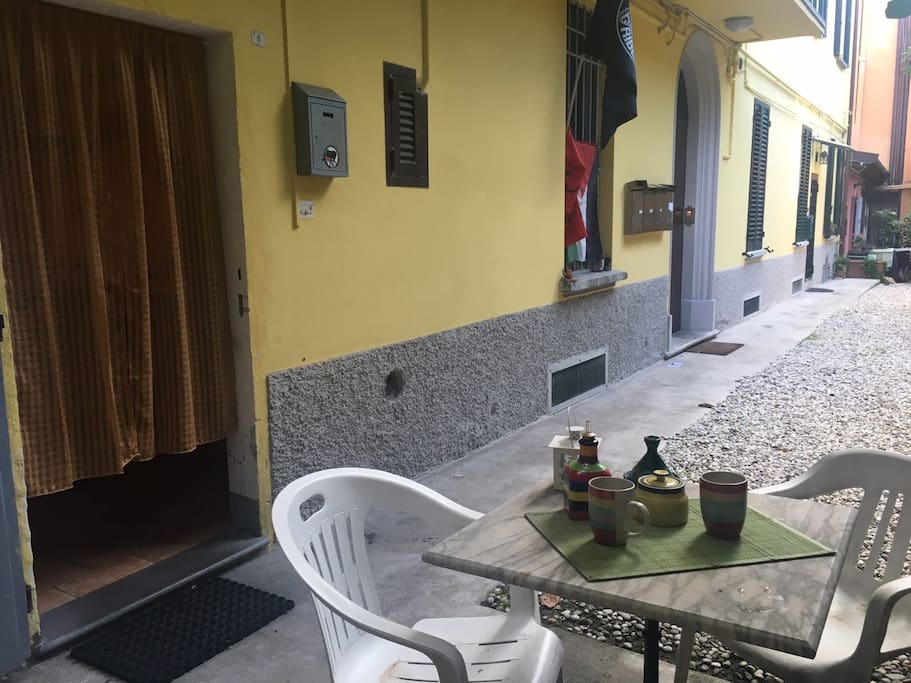 Il tavolo esterno ...