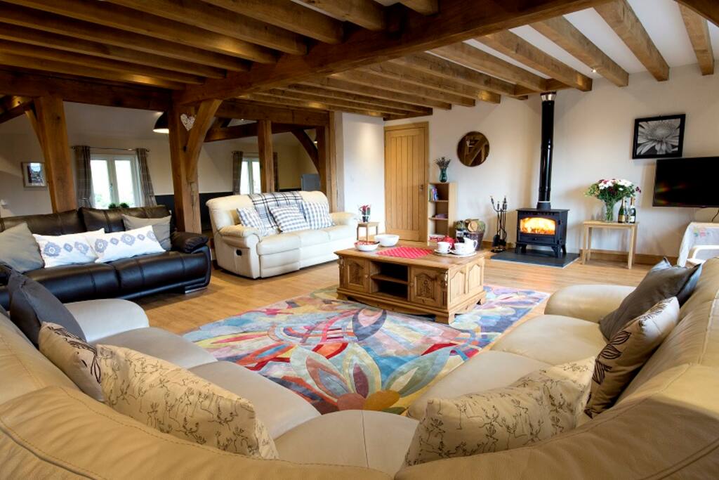 Gorgeous, comfy - perfect for getting together
