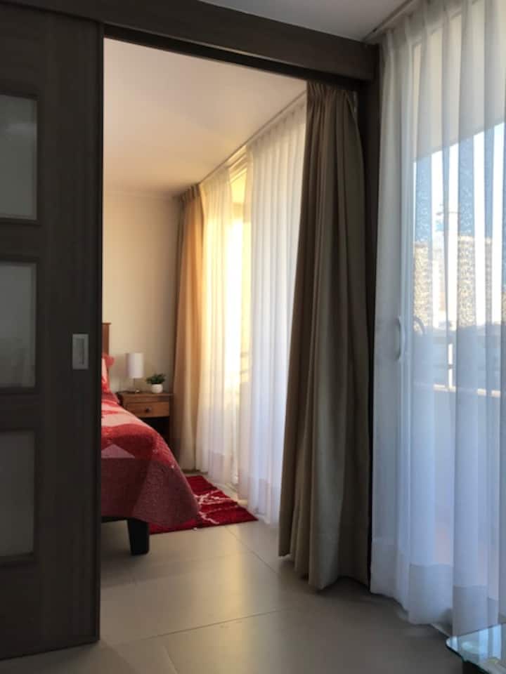 光線充足的公寓，窗戶舒適