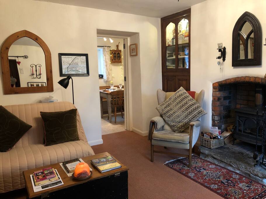 Moonstone Cottage 1790 In Glastonbury Centre Cottages For Rent
