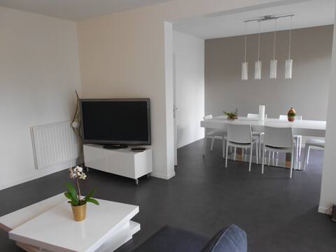 APARTMENT 3 CH refurbished in a quiet area