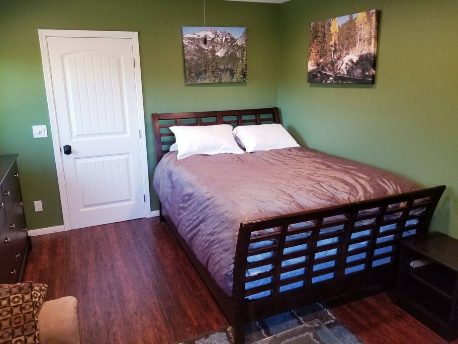 Queen bed and dresser