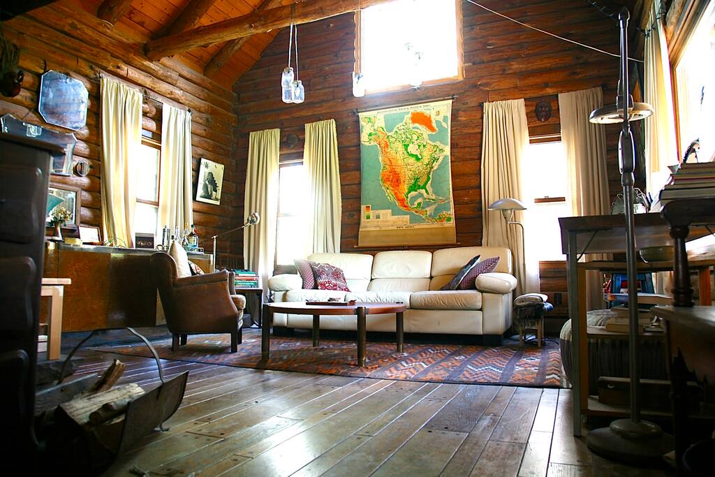 Perfect Eclectic and Cozy Log Cabin Cabins for Rent in Rhinebeck, New