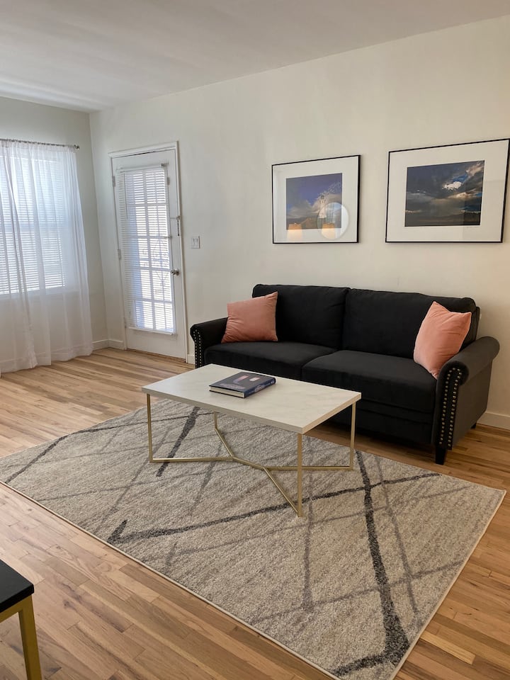 Chic, Spacious And Beautiful Location, Apartment! - Los Ángeles