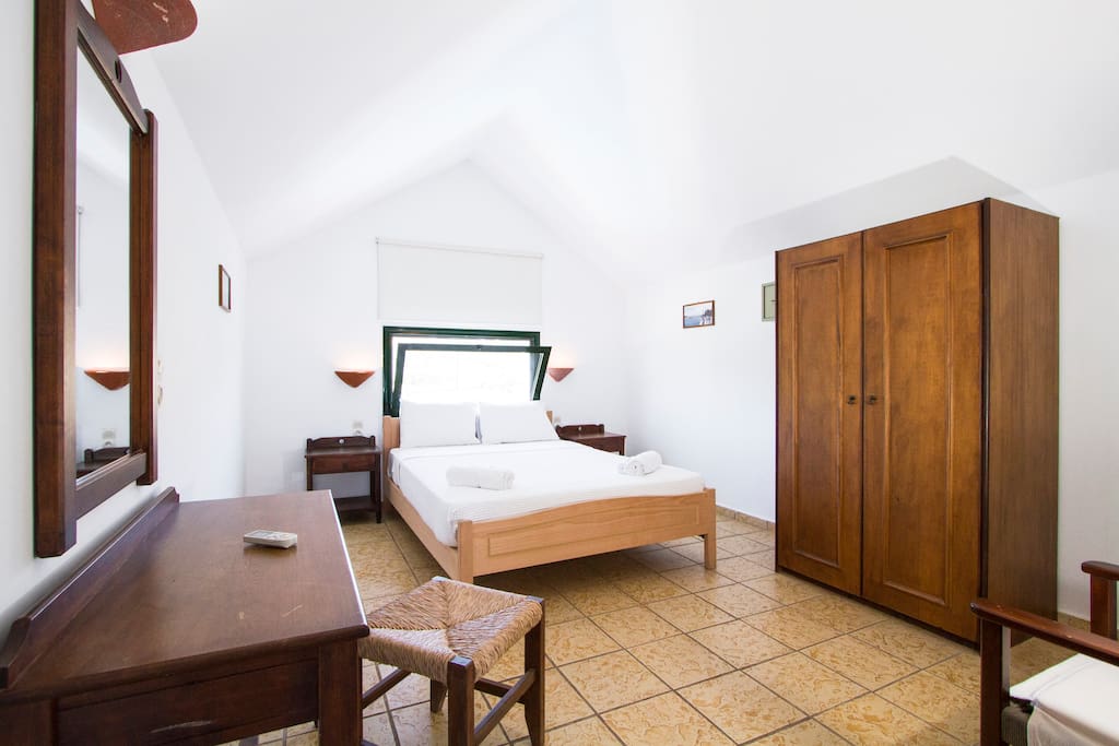 Upper level bedroom Maisonette #6