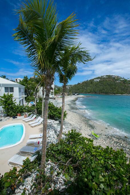Pool on cobblestone beach for shelling and snorkeling