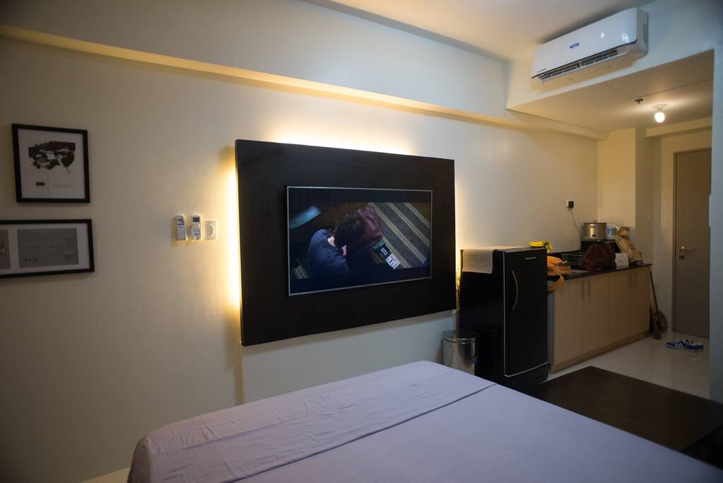 The LED 55" Internet TV