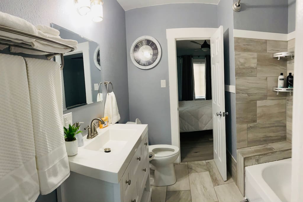 Entire House - Isabel’s Casita