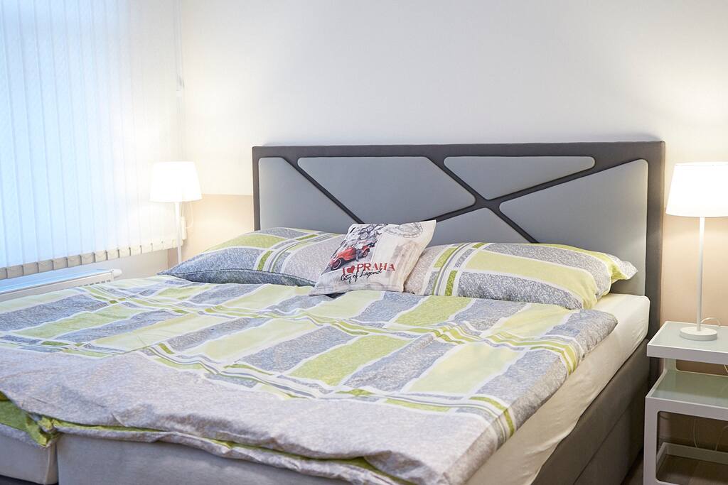 KING SIZE BED