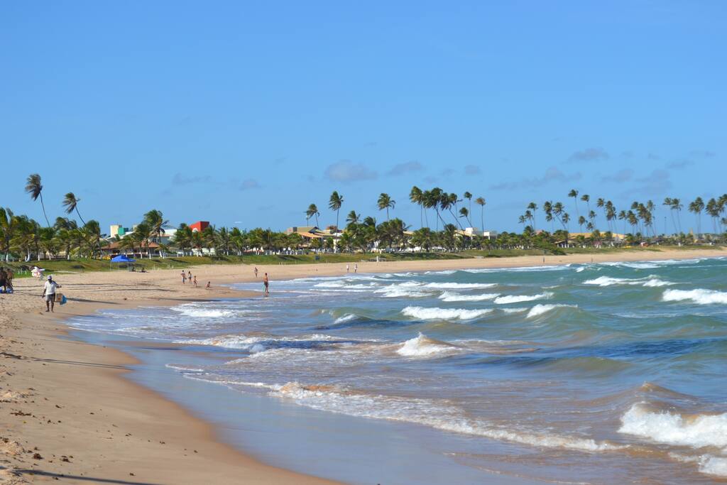 Vista norte da praia de Guarajuba