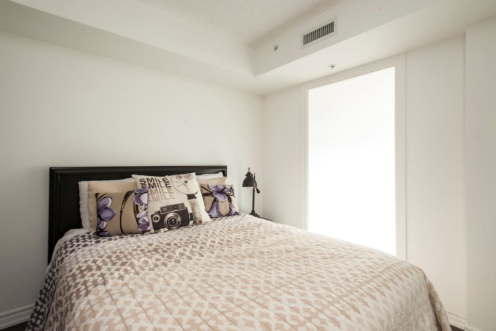 Comfy queen bed in first bedroom