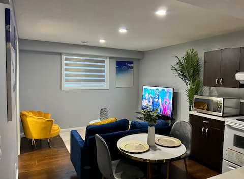 Top performing Airbnb: Caroline Cozy Basement with separate entrance in Fraser