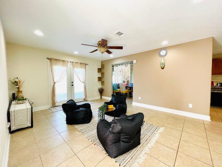 Minutes From Nasa/kemah/beach • Bohemian Seabrook - Seabrook, TX