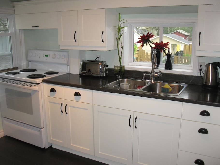 Bright, clean fully equipped kitchen